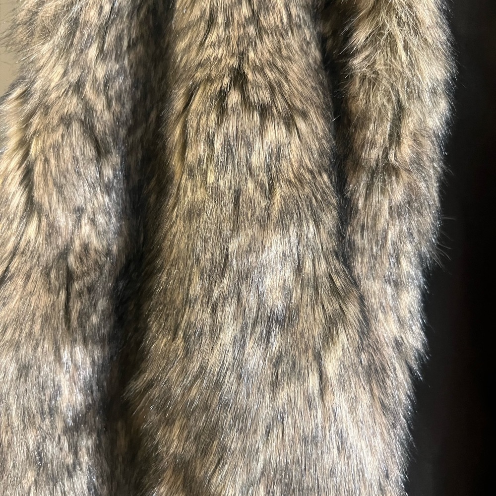 Abercrombie & fitch faux fur brown vest - Picture 3 of 12